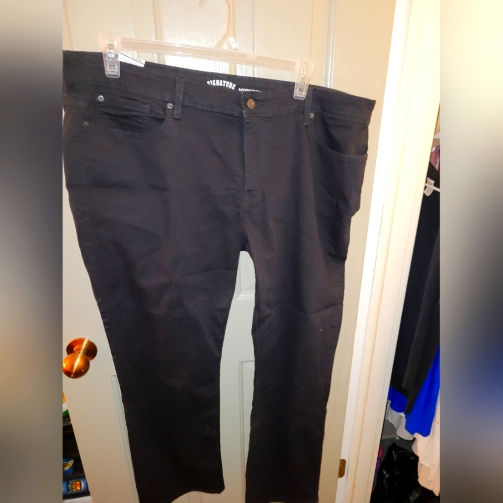 Levi Signature Black size 24S Women